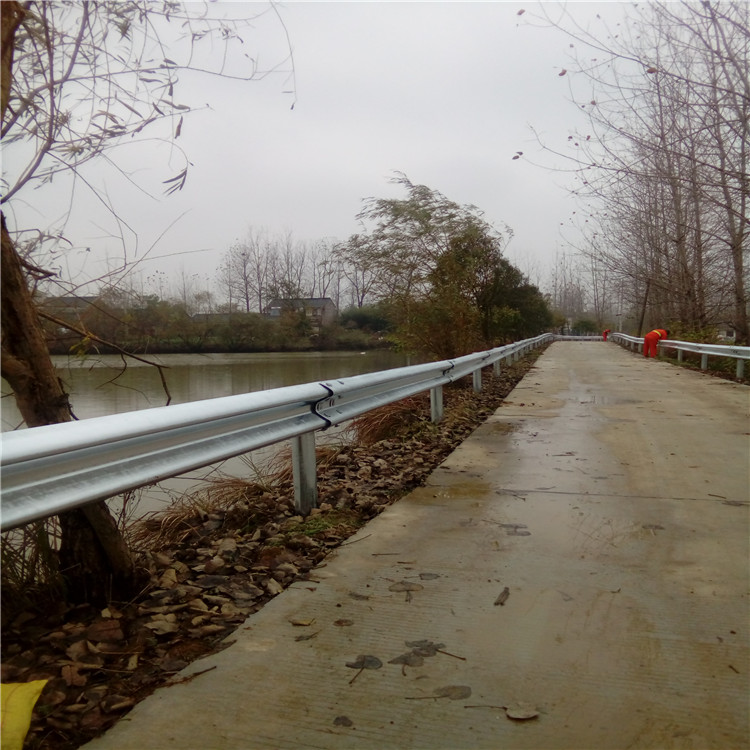 浙江公路護(hù)欄多少錢(qián)一米？