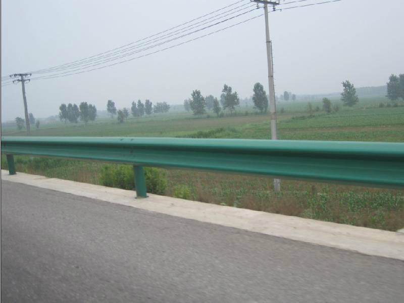 道路護欄有哪些優(yōu)勢？